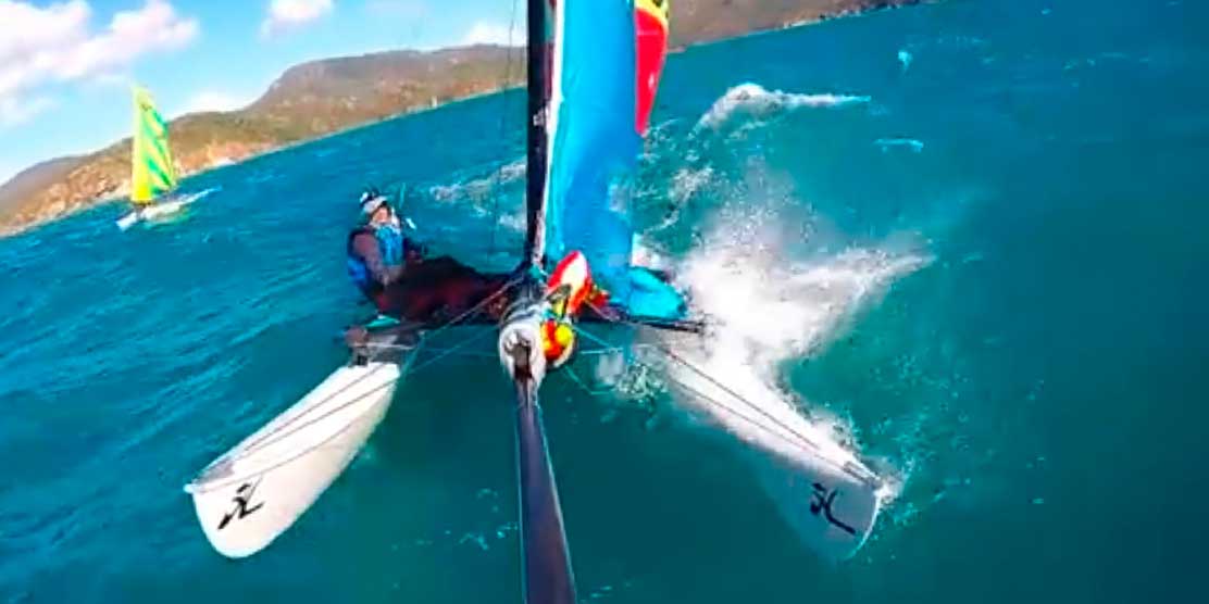 На парусных катамаранах Hobie 16 в парке Whitsunday Islands